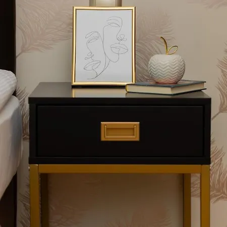 Deluxe Wronia 45 With Ac, Parking & Balcony By Renters Prestige Apartment *