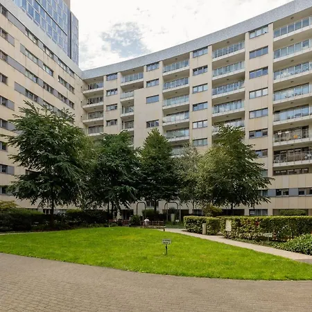 Deluxe Wronia 45 With Ac, Parking & Balcony By Renters Prestige Apartment