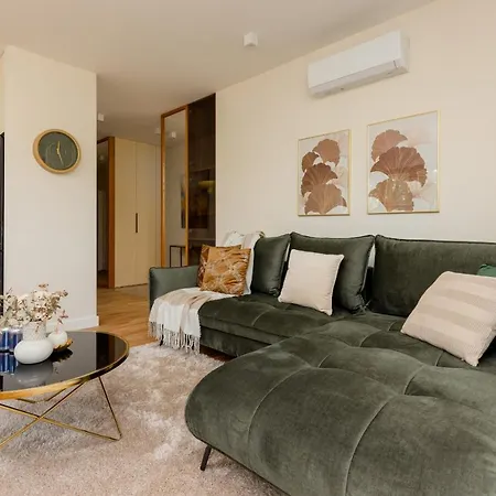 Deluxe Wronia 45 With Ac, Parking & Balcony By Renters Prestige Apartment Warsaw