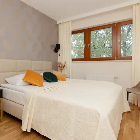 Apartment Deluxe Wronia 45 With Ac, Parking & Balcony By Renters Prestige Warschau